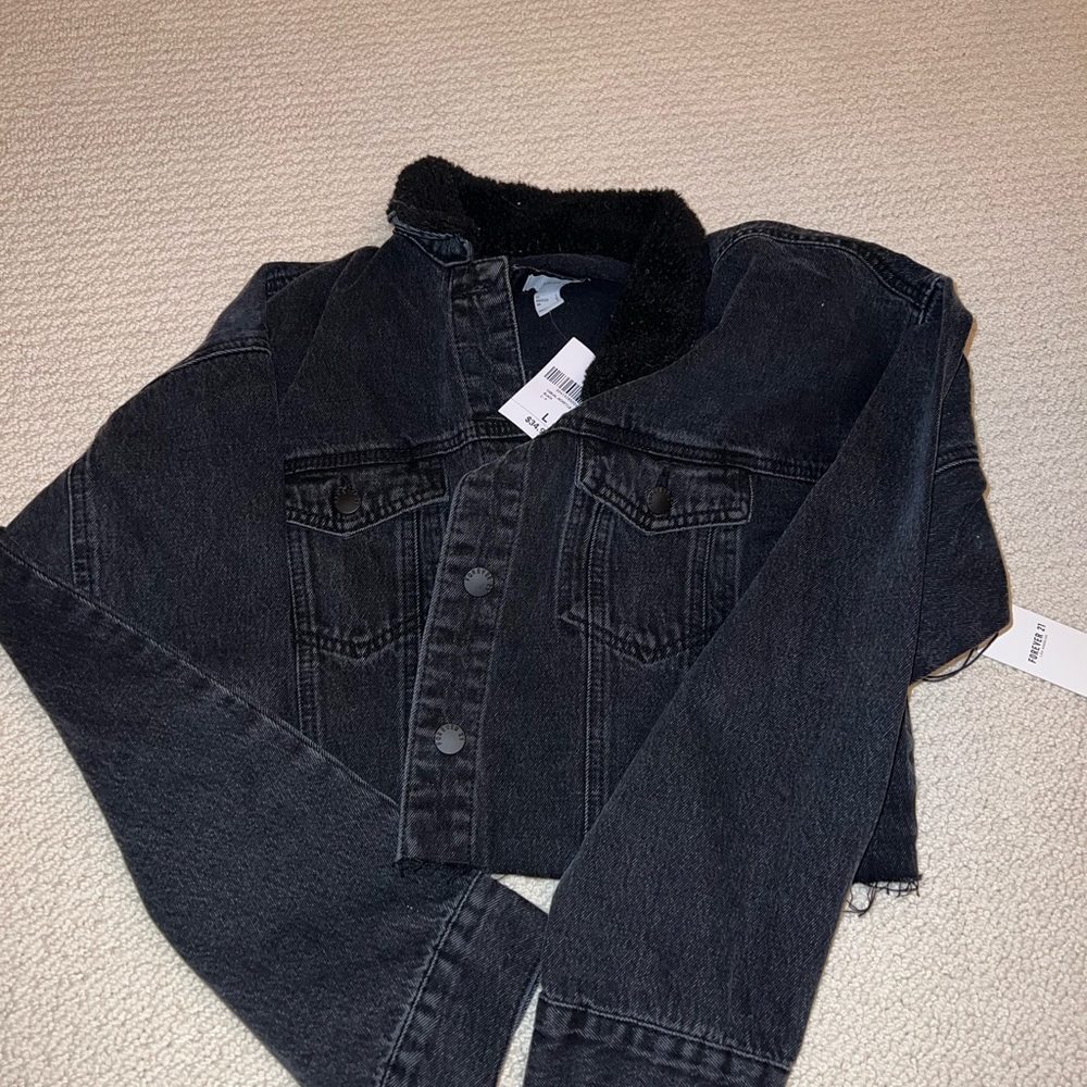 Fuzzy denim cropped jacket :)